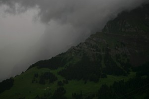 Auffahrt bei miesem Wetter